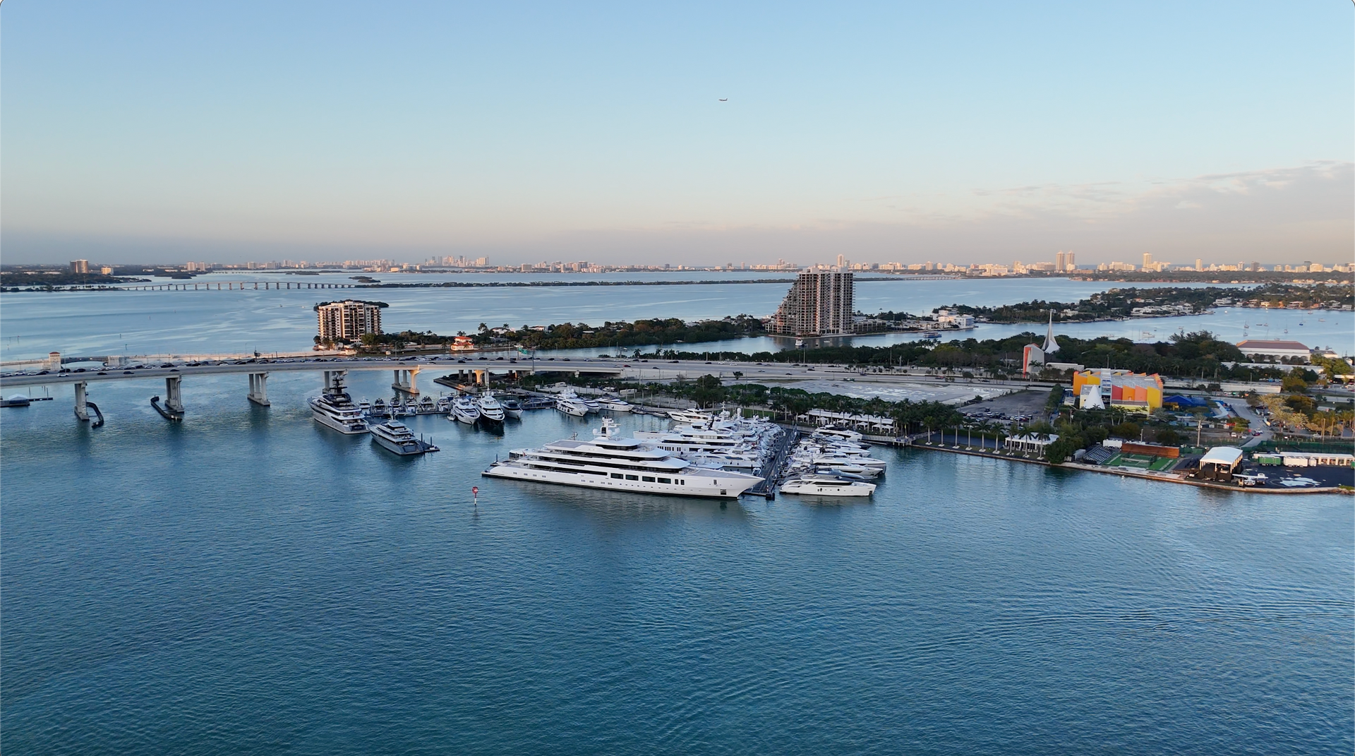 beautiful Biscayne Bay heading to South beach on the Miami Boat tour.