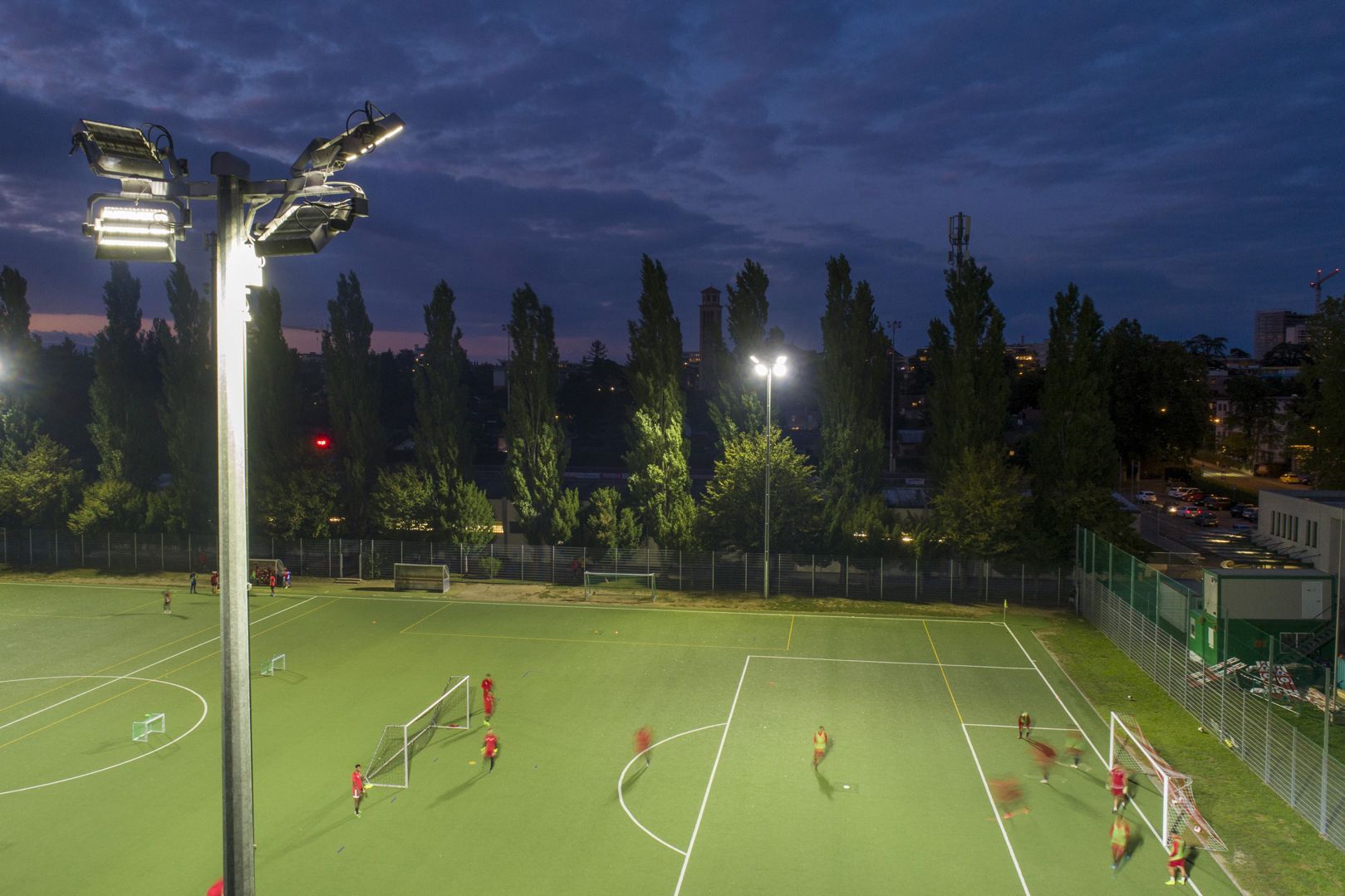 Aussensportplatz mit Fuss
