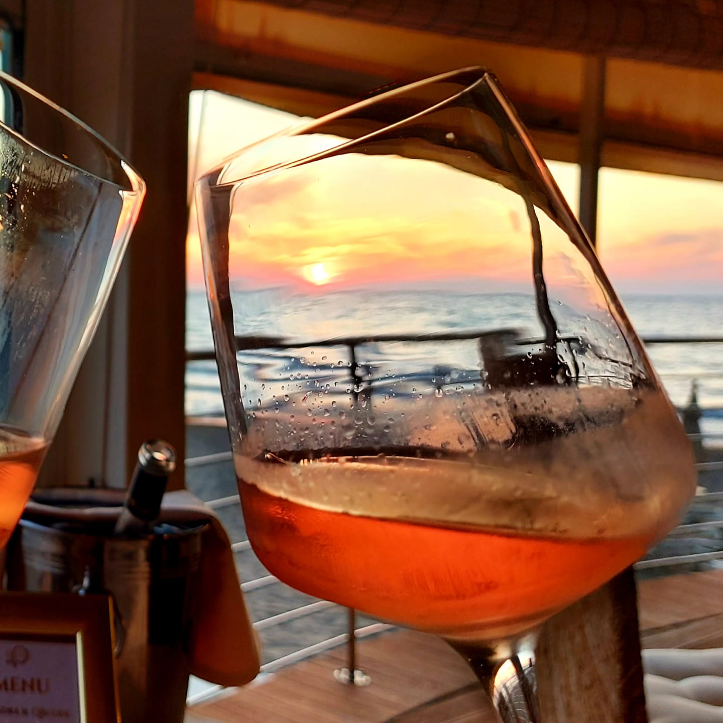 aperitivo con vista nel monolocale in affitto per brevi periodi