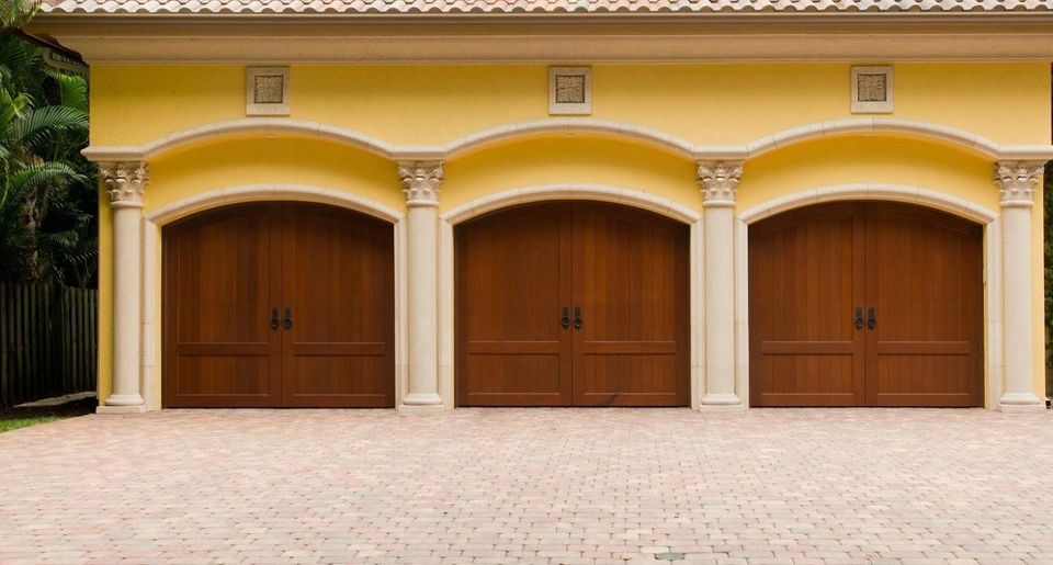 New Garage Door — Appleton, WI — Overhead Doors Unlimited Inc.