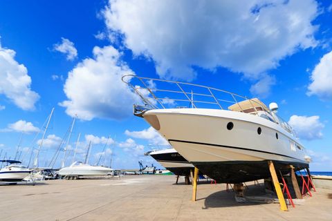 Boat for Painting and Repair | Everett, WA | Dagmars Marina, LLC