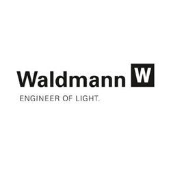 Das waldmann w-logo ist ein schwarz-weißes logo mit der aufschrift „engineer of light“.