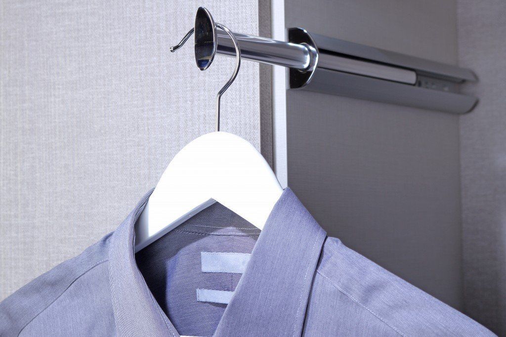 a valet rod with hanger