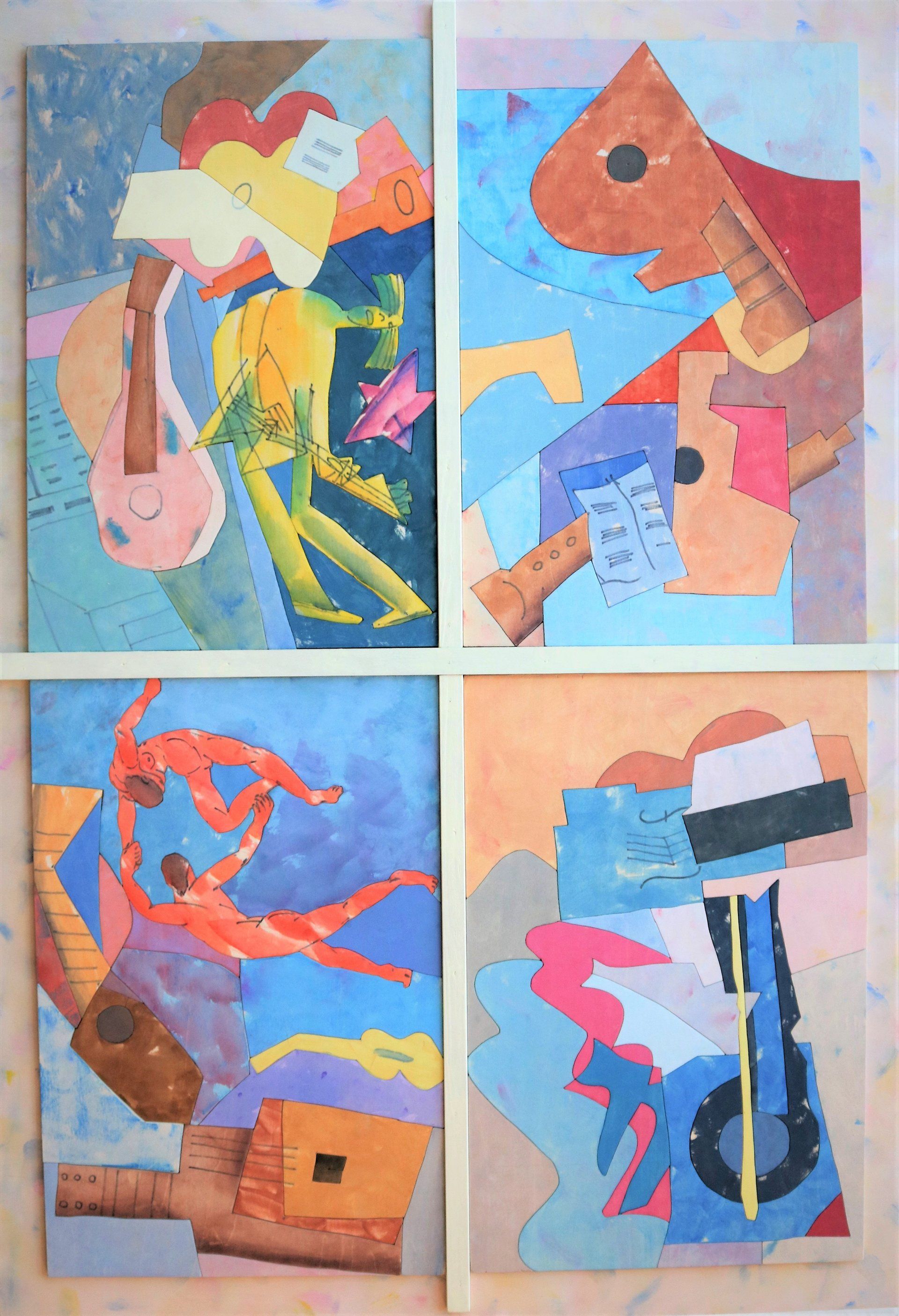 Vier Gemälde werden in einem Fensterrahmen ausgestellt