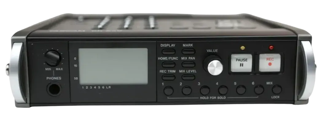 Un dispositivo negro con una pantalla y botones.