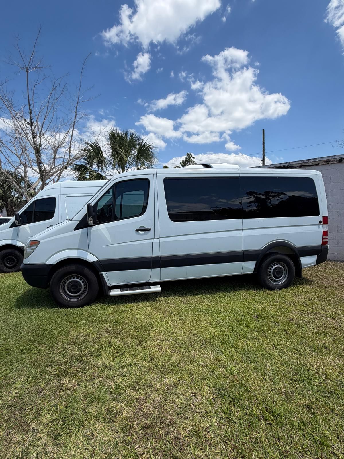 2013 Mercedes-Benz Sprinter 2500 Passenger Standard Roof w/144