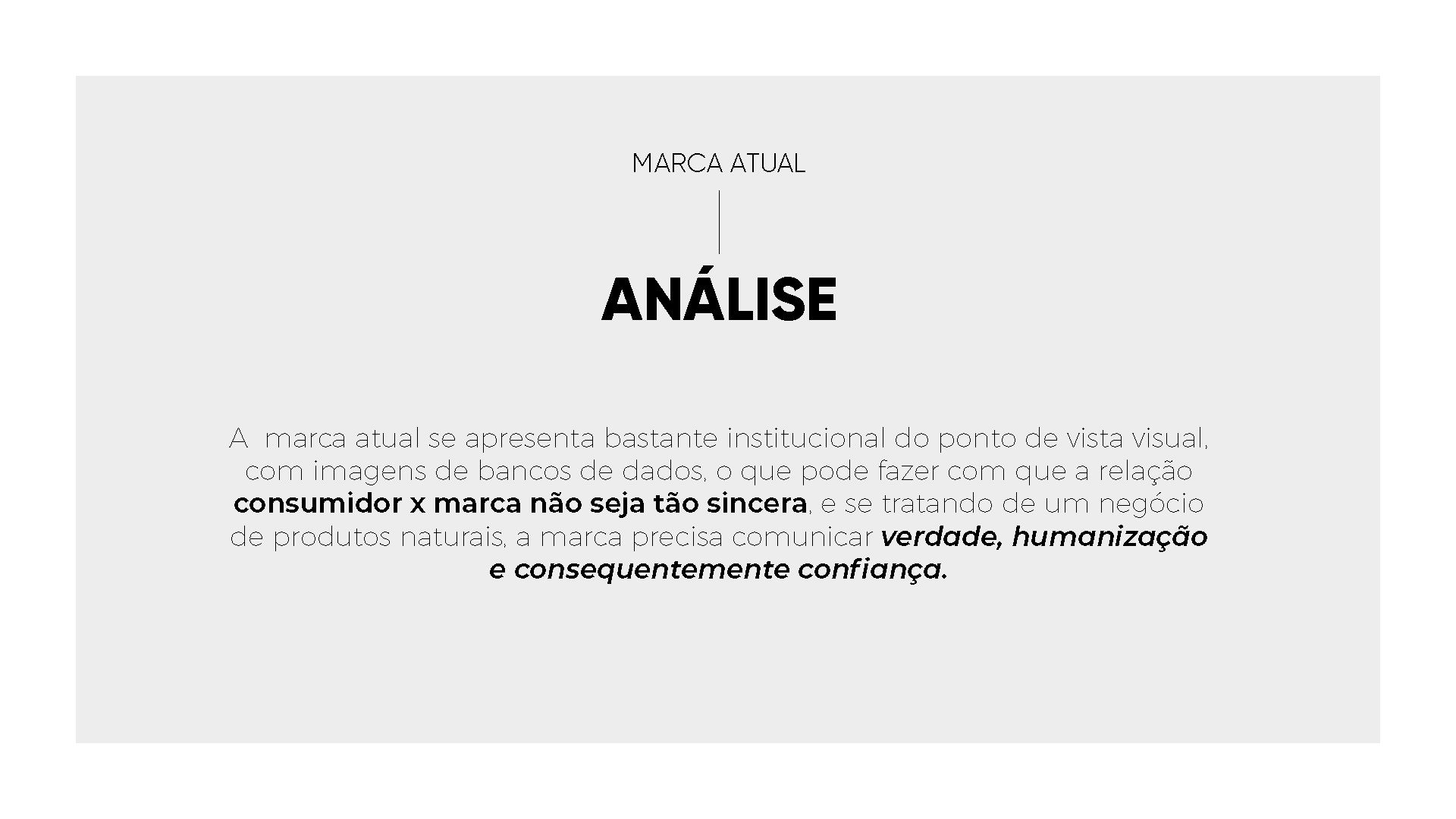 Um pedaço de papel com a palavra análise nele.