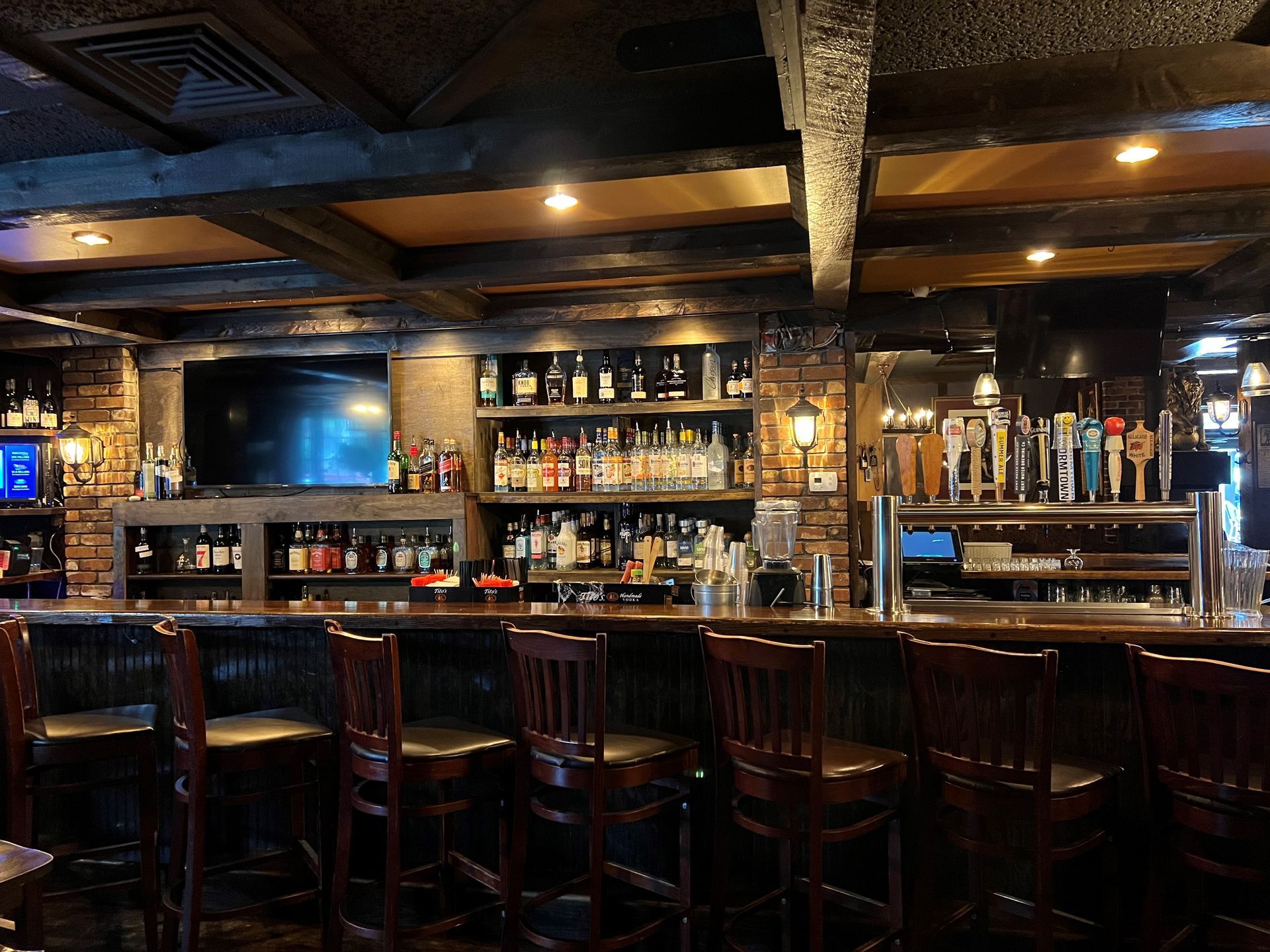 Local Restaurant & Pub | Woonsocket, RI | Ciro’s Tavern