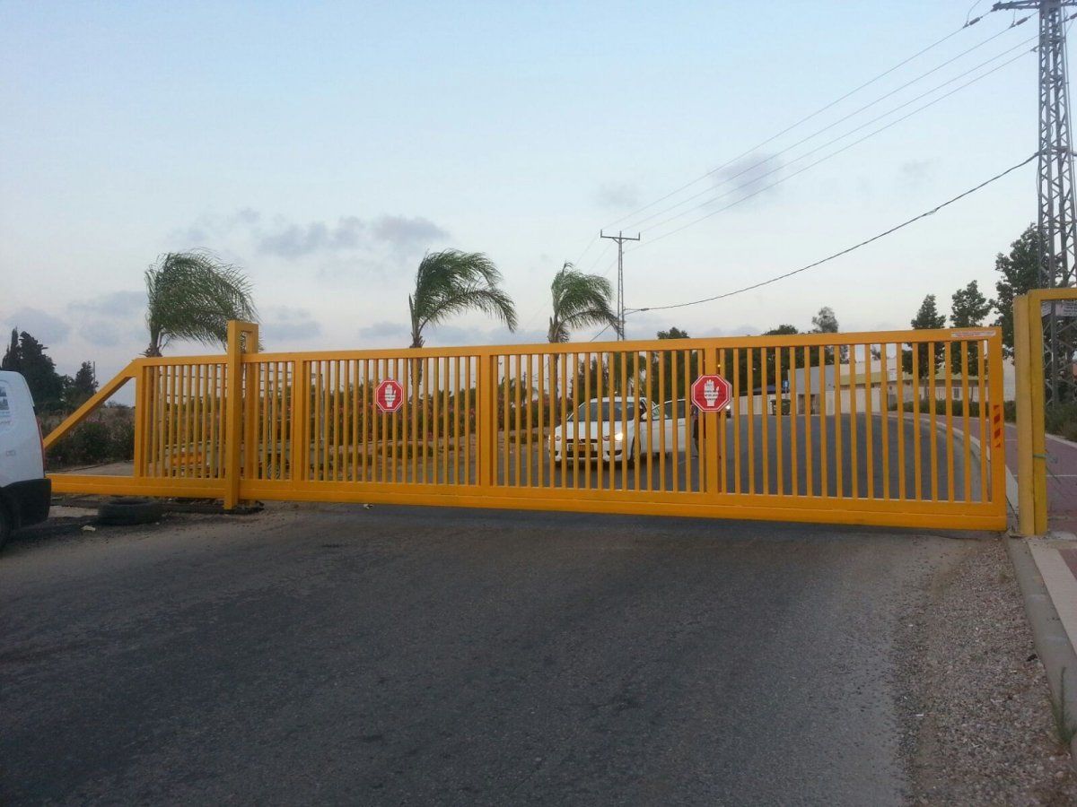 שערים חשמליים לעסקים