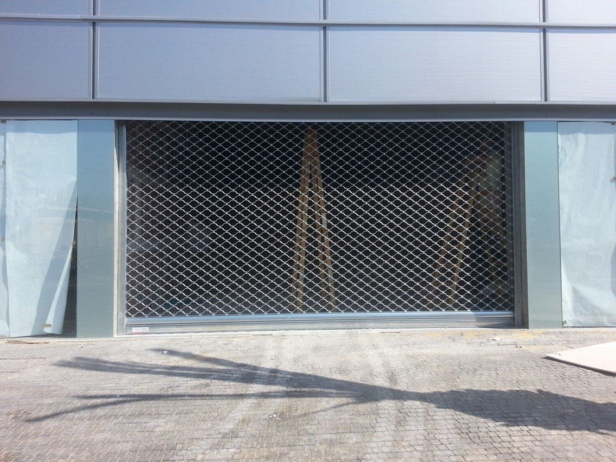 תריסי גלילה לעסקים