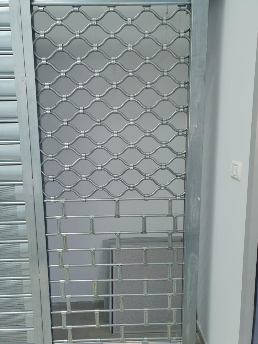 תריסי גלילה לעסקים