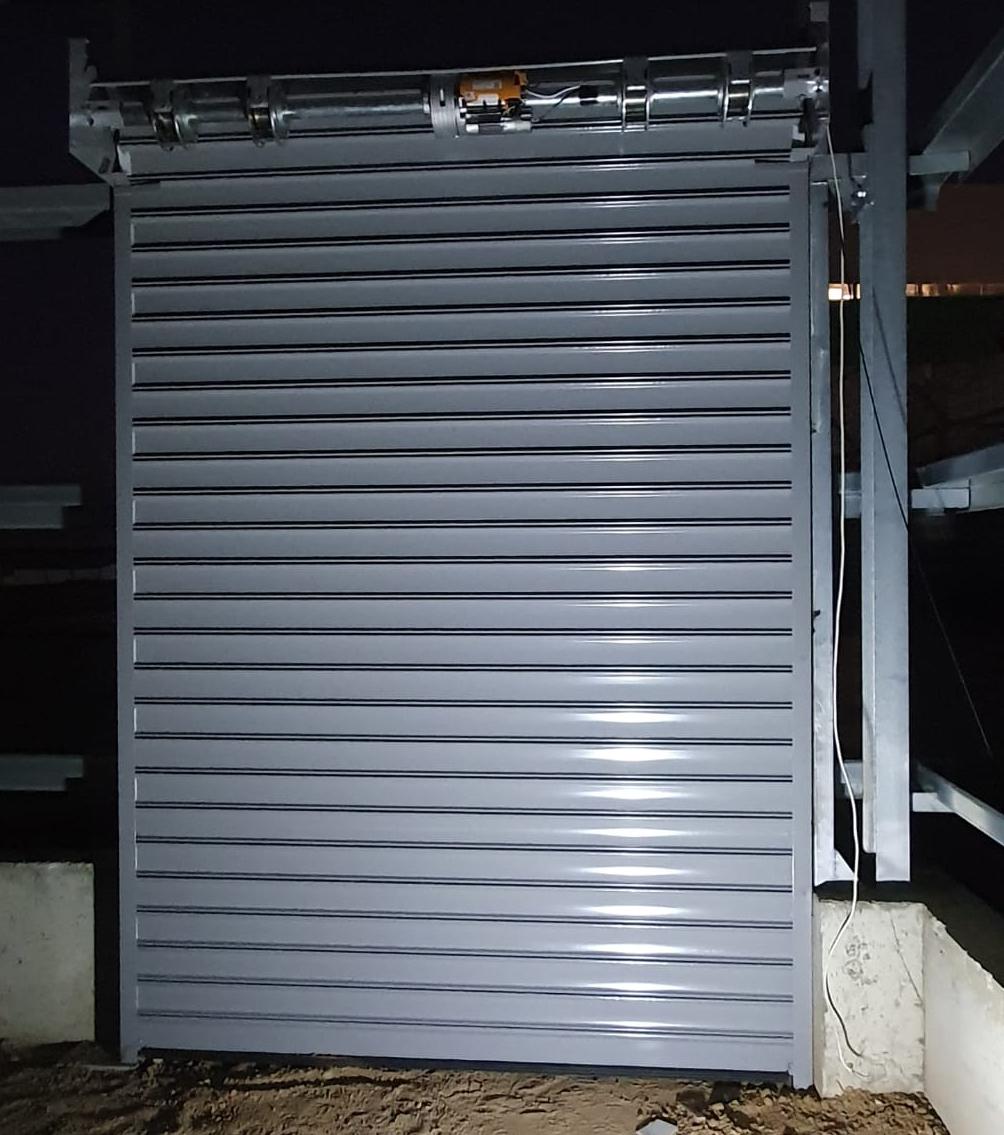 תריסי גלילה לעסקים