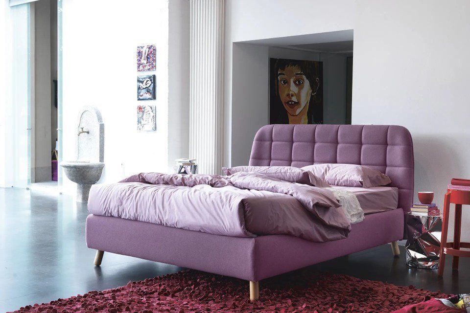 Letto viola
