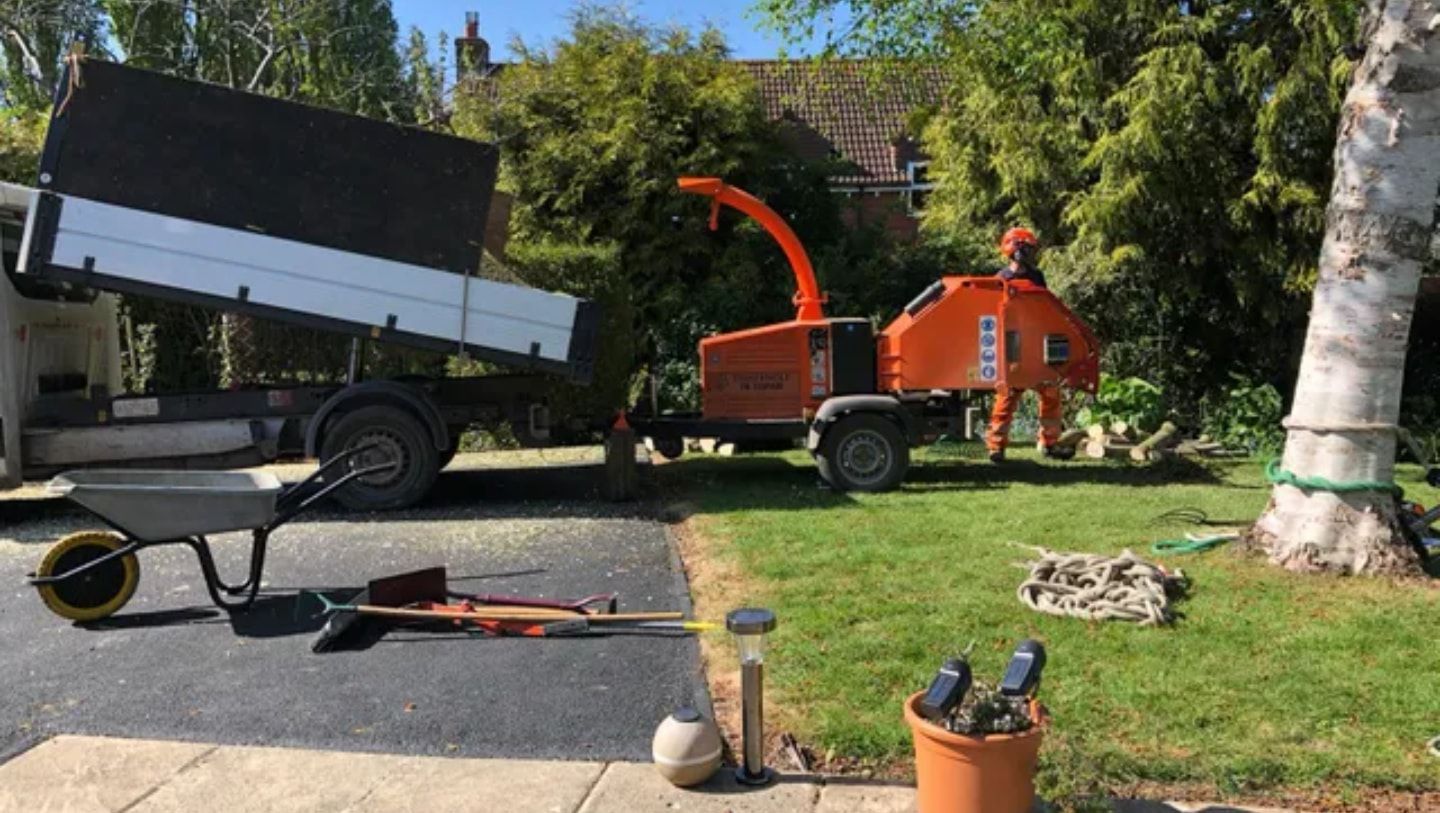 wood chipping machine