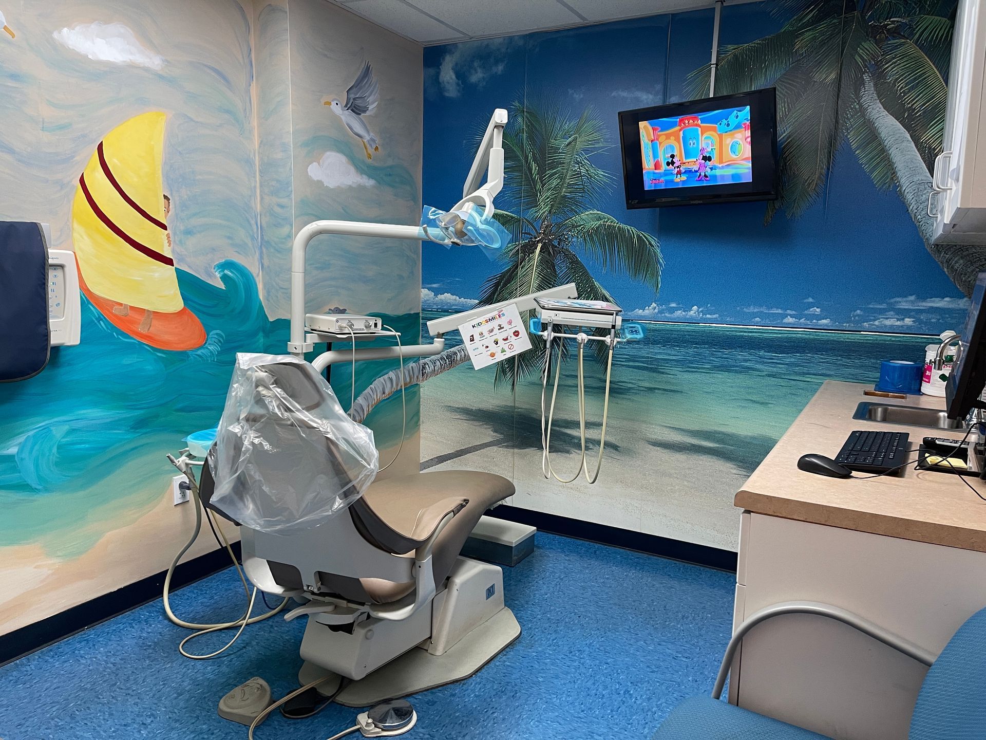 Kiddsmiles  Pediatric Dentistry Treatments, Floral Park, white plains, westchester, manhasset, merrick, holbrook, syosset, port jefferson station, north babylon, nassau county, suffolk county