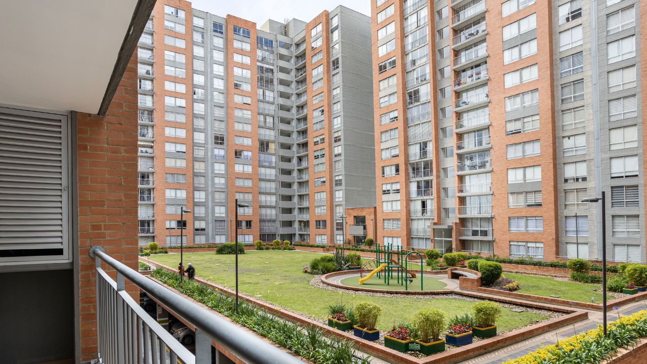 Florida Apartment Building Owner Insurance (Cost & Coverage) | Bell.