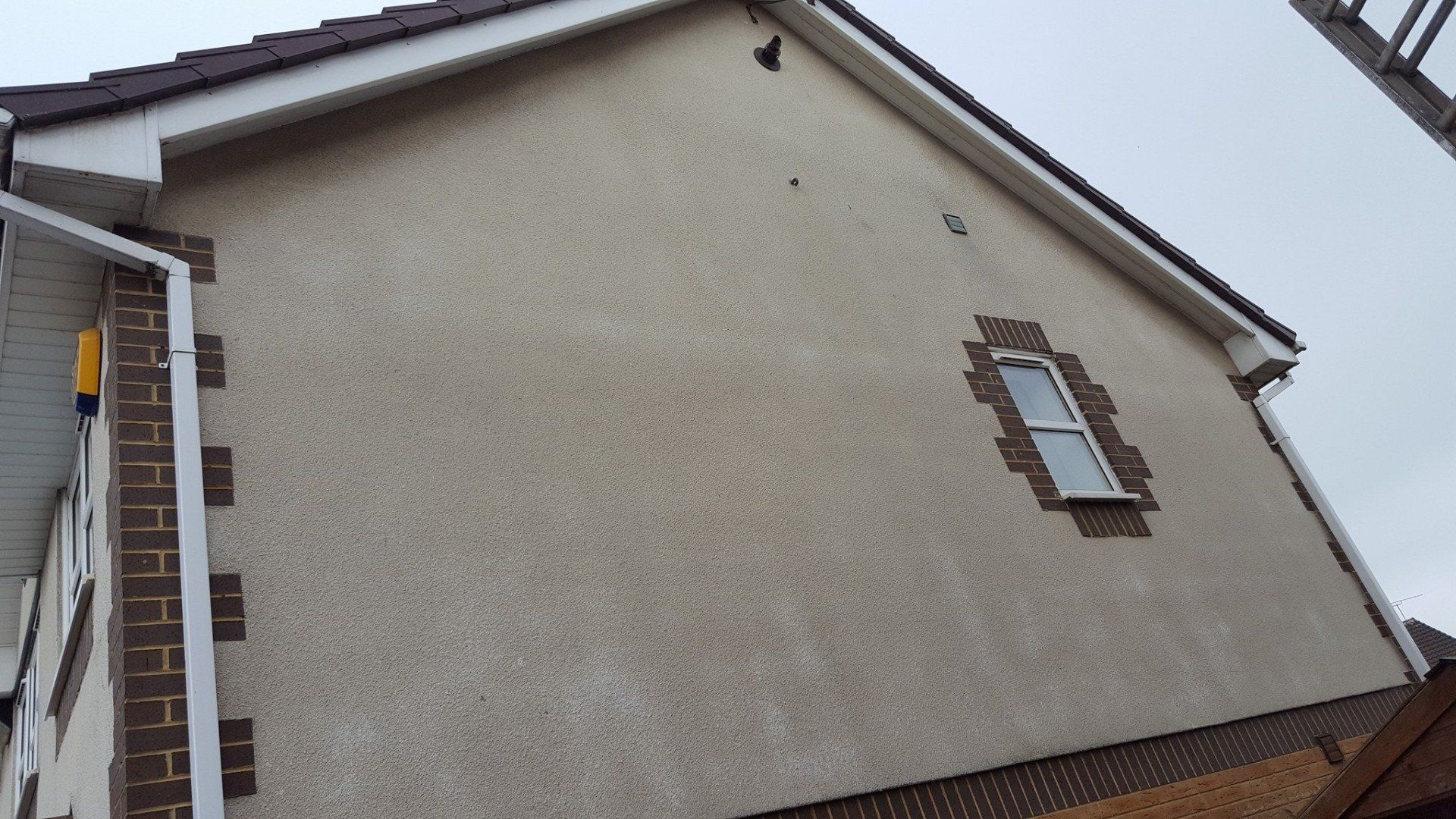 Wall — Wall After Cleaning in Keyes, CA