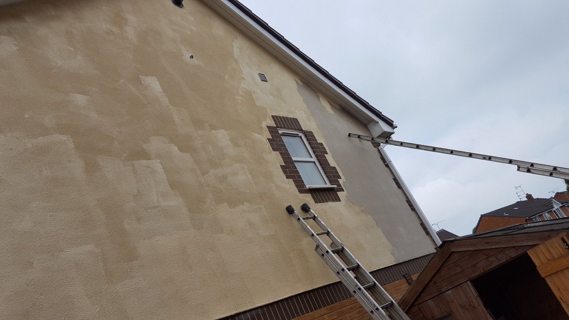 Wall Cleaning — Wall Before Cleaning in Keyes, CA