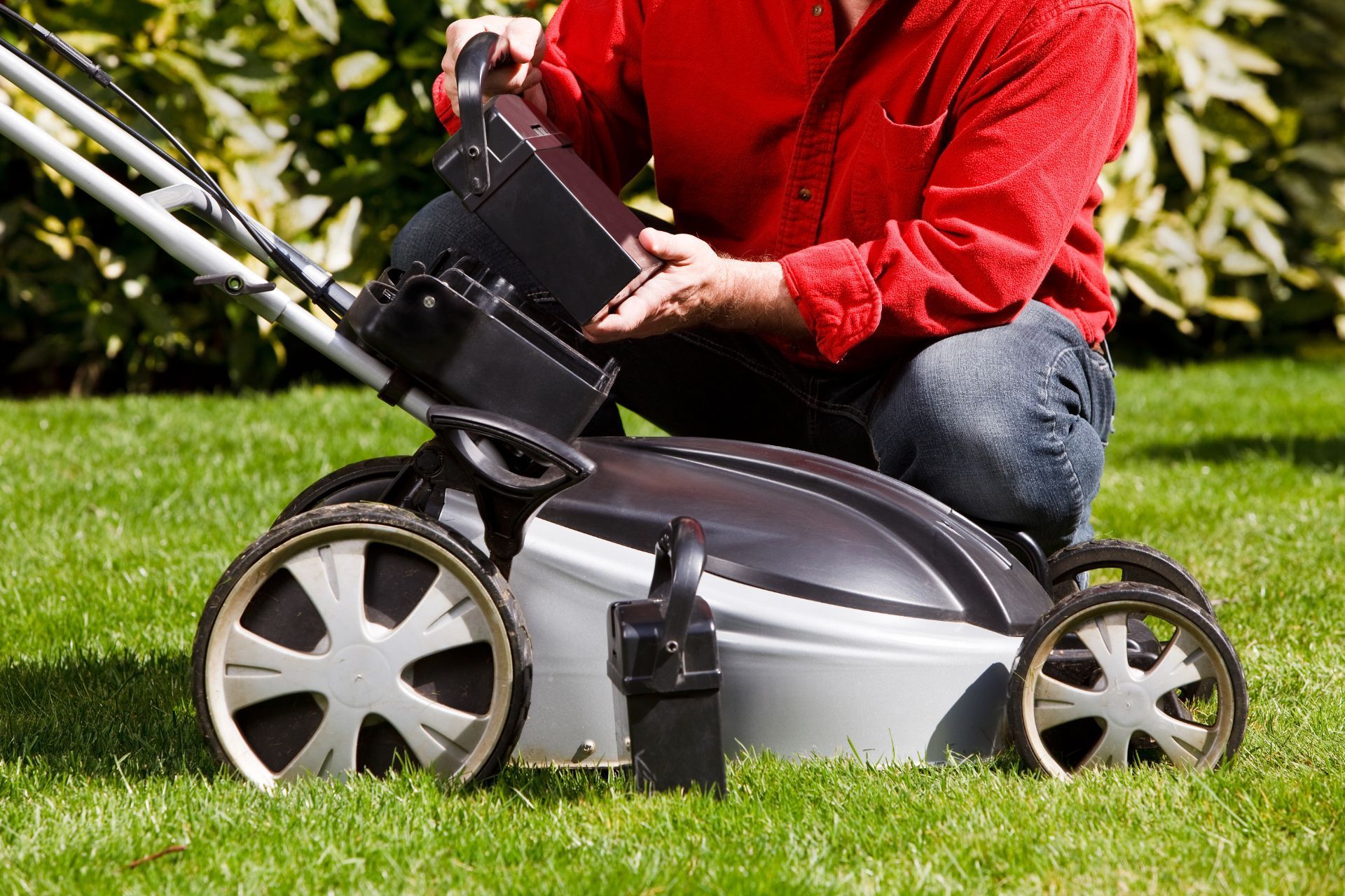Easy use battery lawn mower in Athens, GA green space.