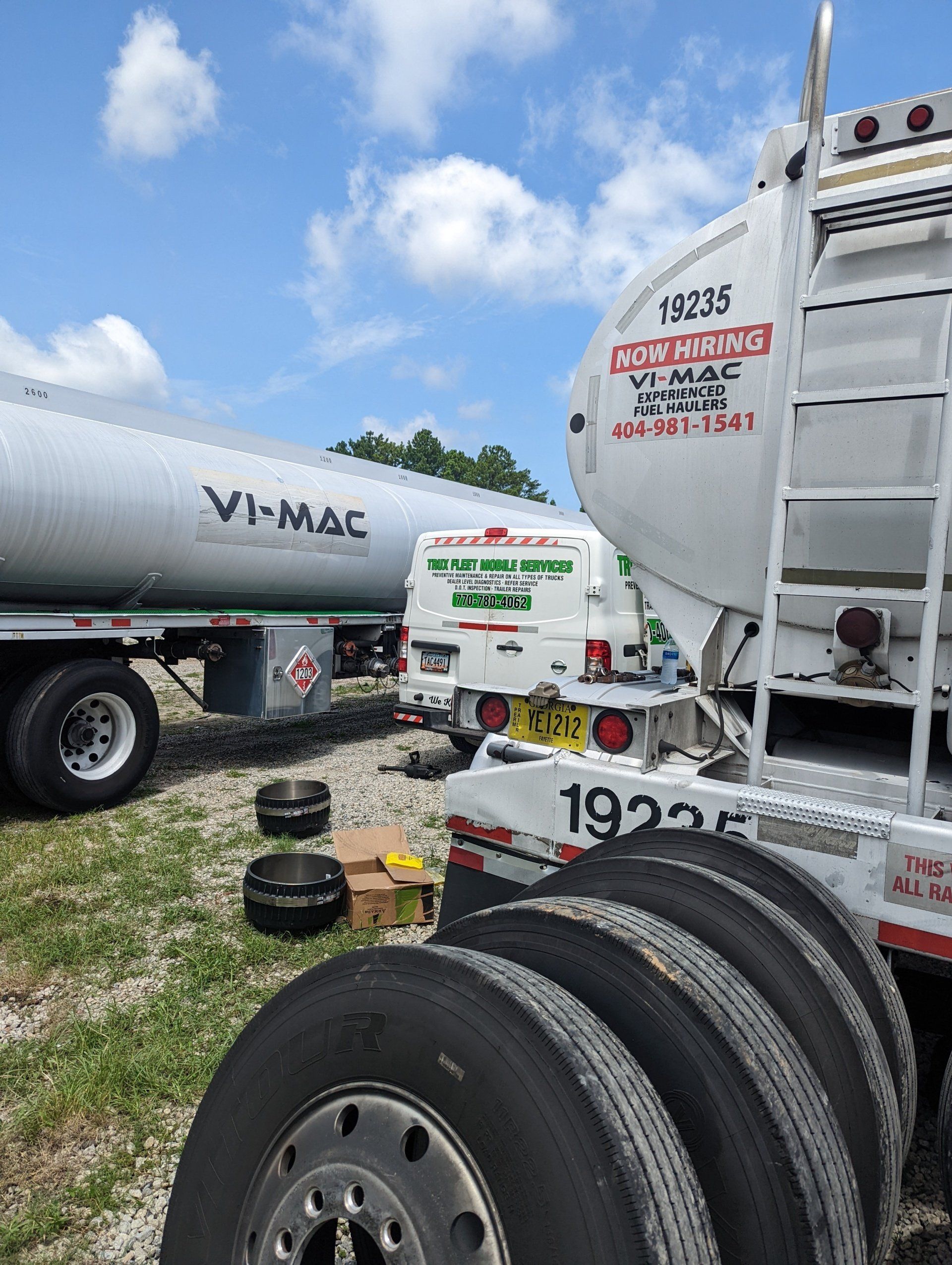 Mechanic With The Owner — Grayson, GA — Trux Fleet Mobile Services LLC