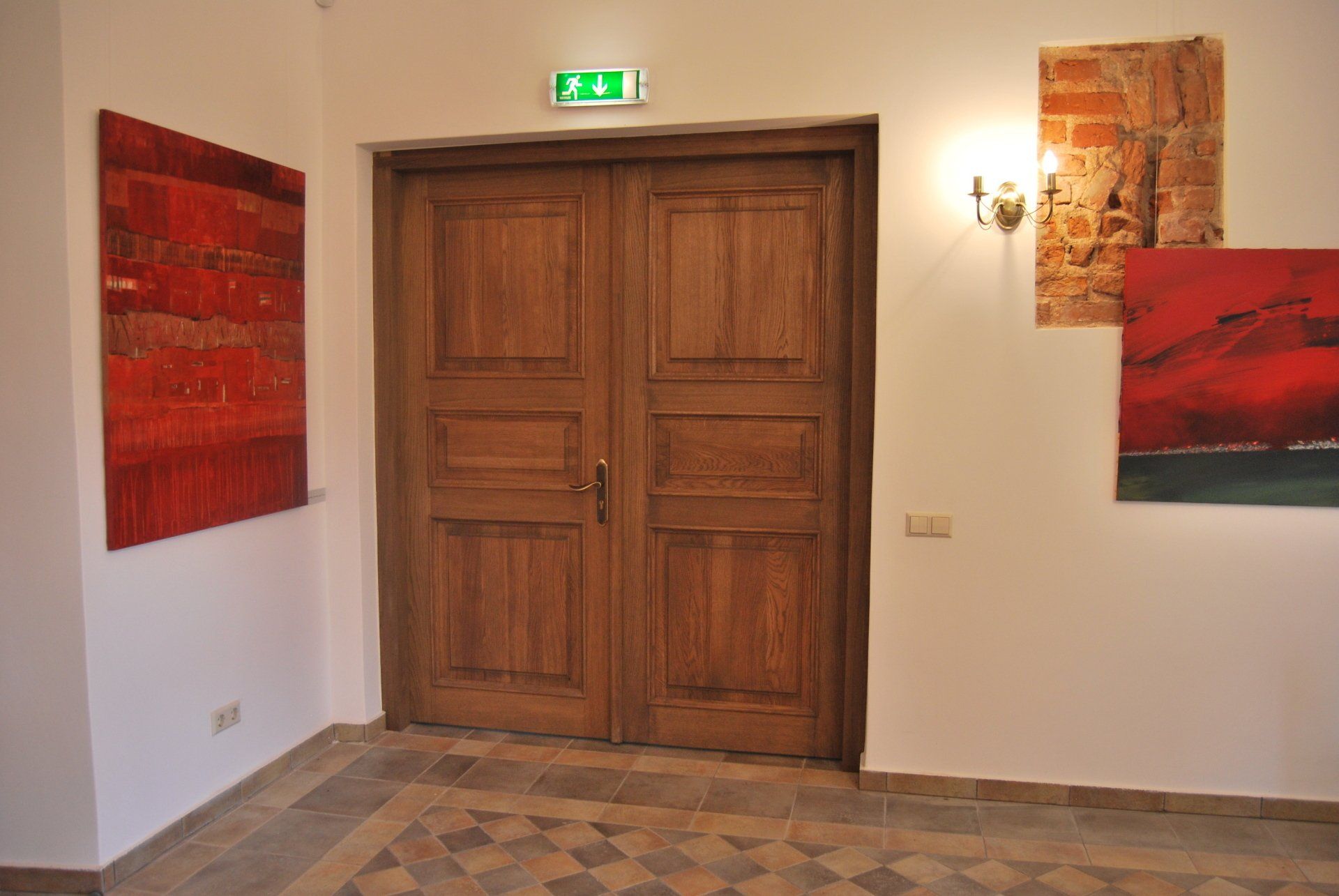 Medinės vidaus durys