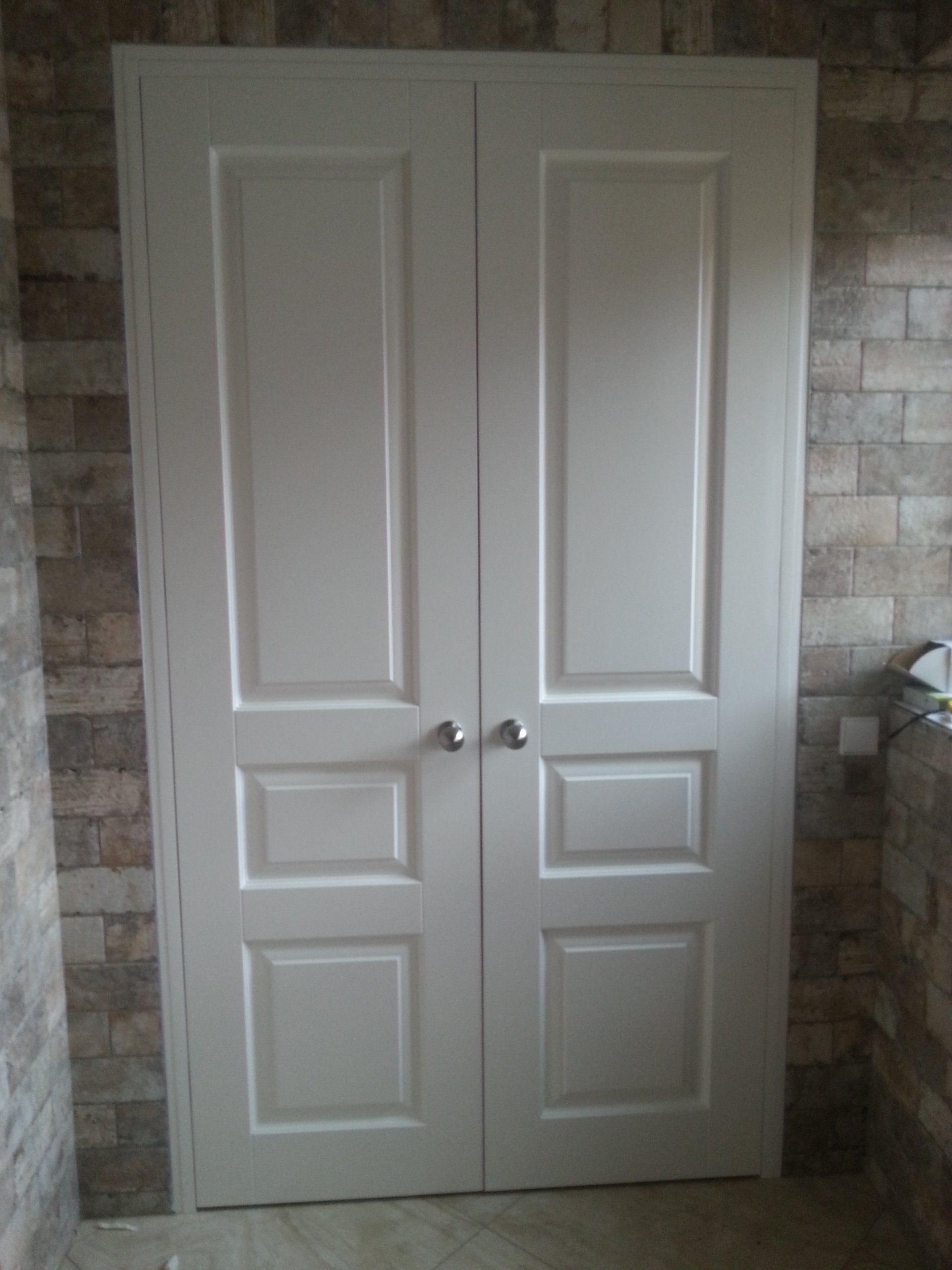 Dažytos vidaus durys