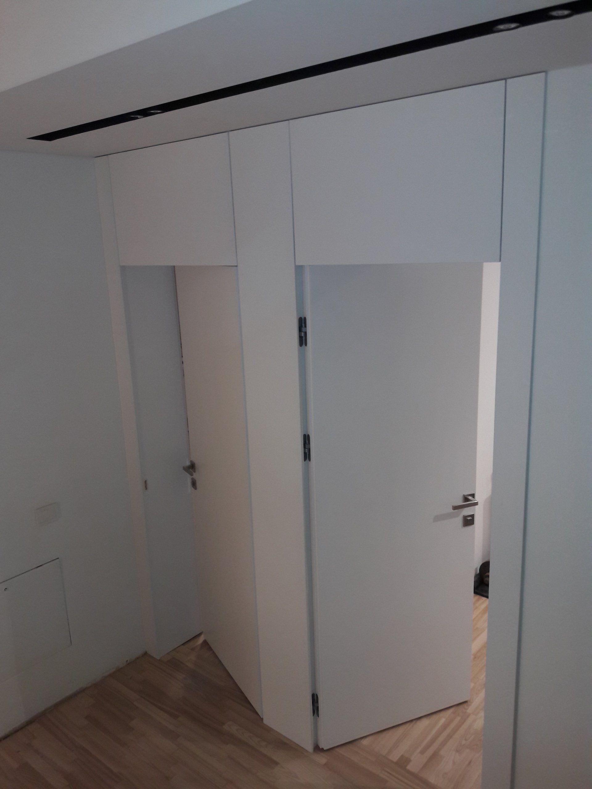 Dažytos vidaus durys