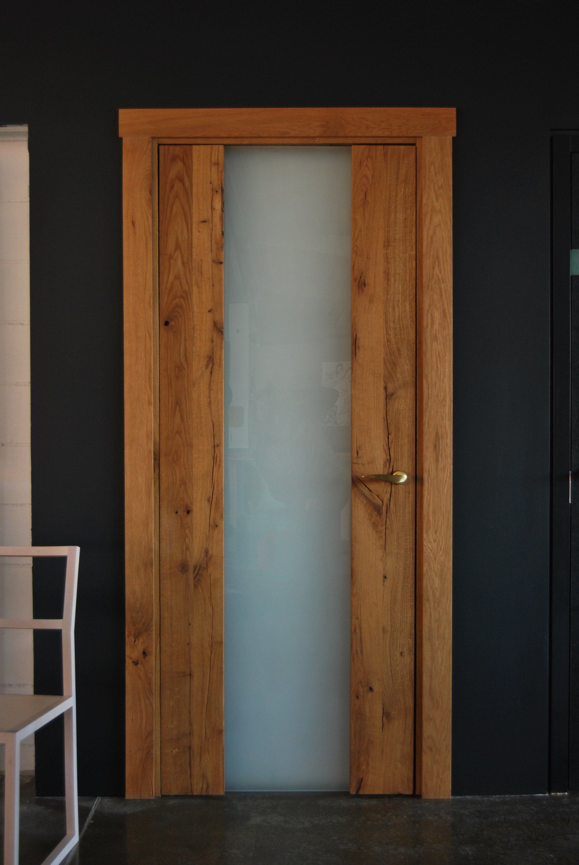 Medinės vidaus durys