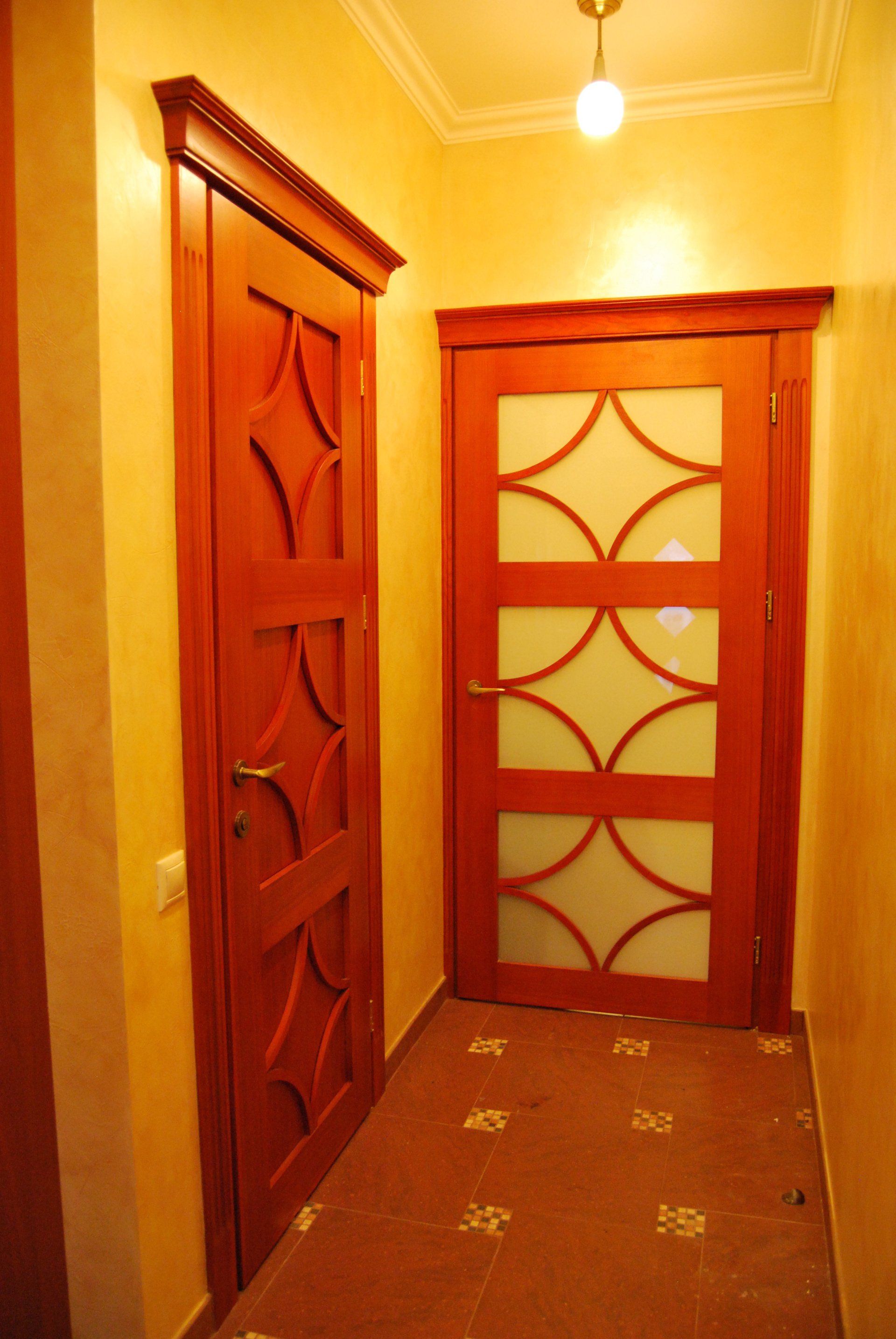 Medinės vidaus durys