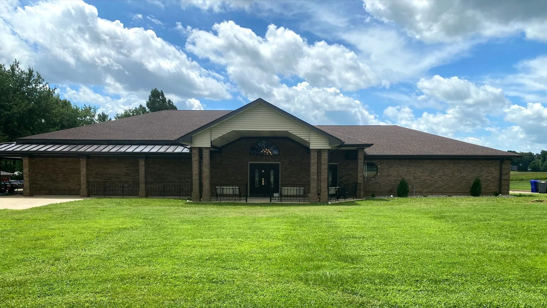 Leitchfield Funeral Home in Leitchfield, KY