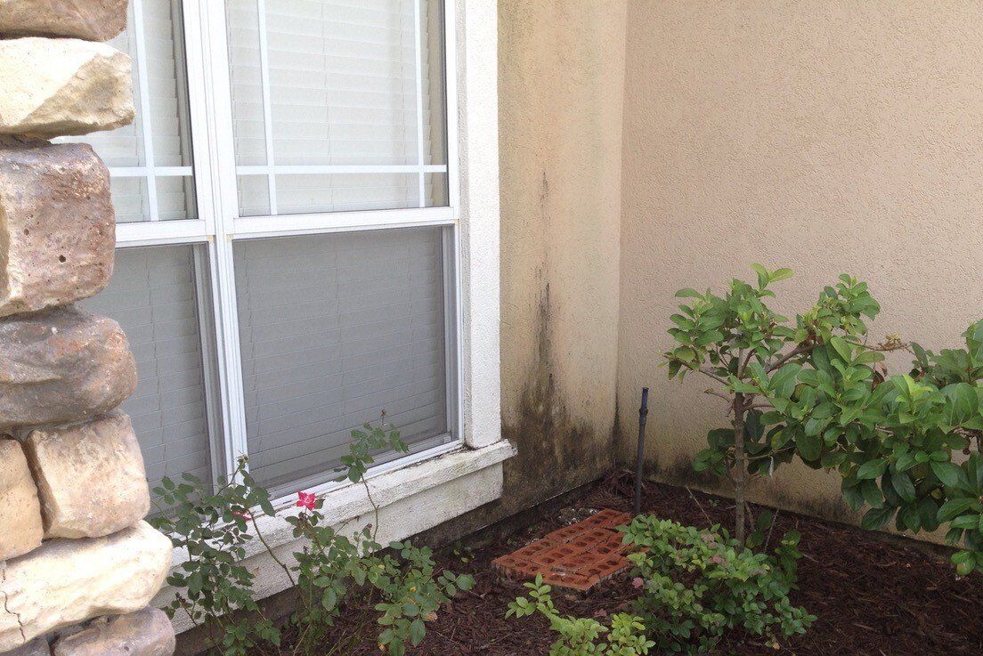 Stewart Pressure Cleaning Before pressure washing service of house