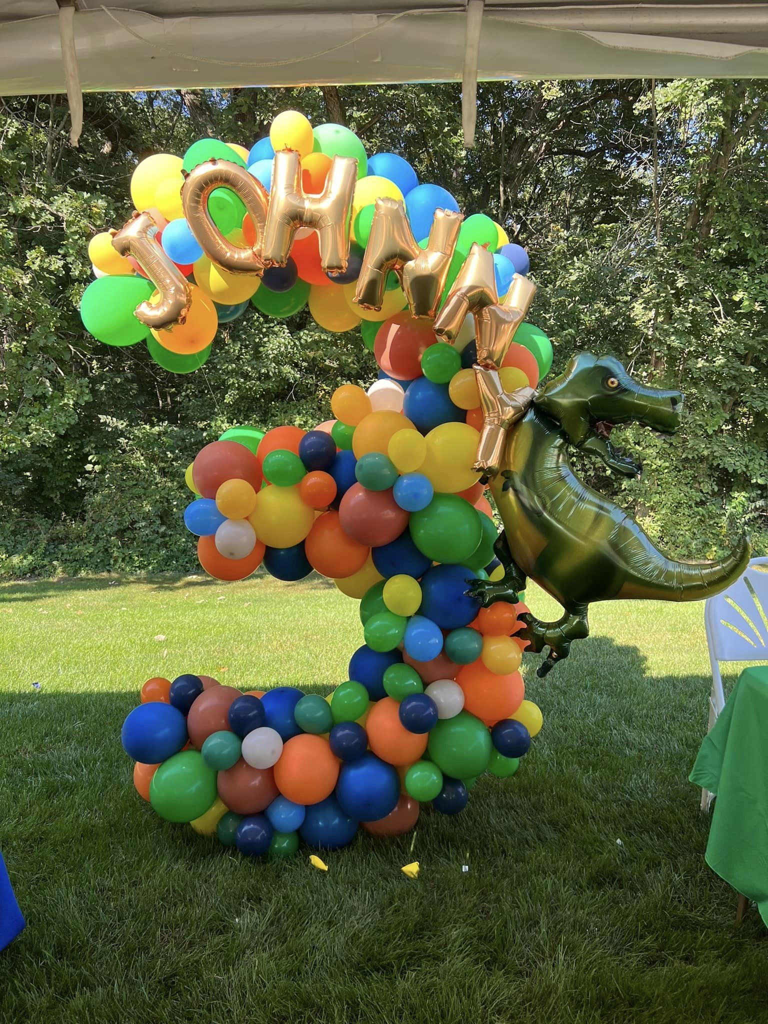 balloon number three rex party