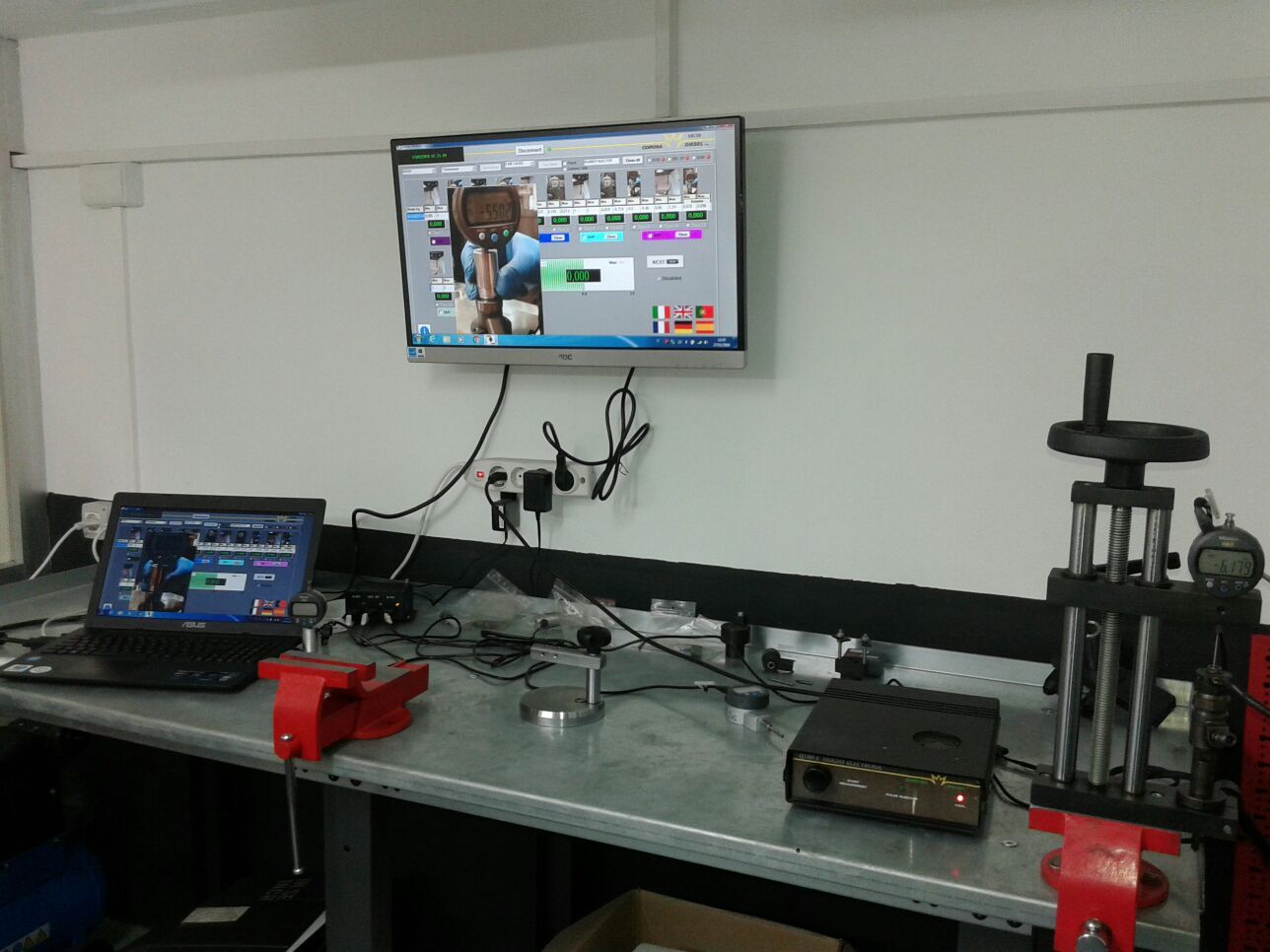 Tavolo per riparazioni