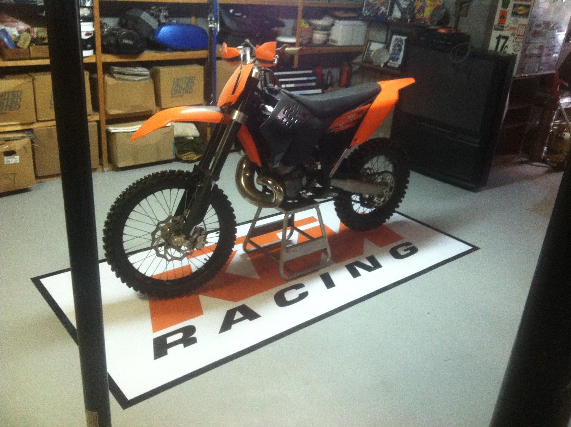 Garage Floor Design  — Motorcycle with  KTM Racing Floor  in Franklyn, TN