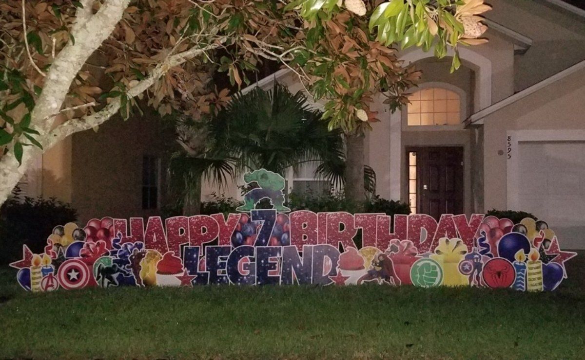 Birthday yard cards with super heros