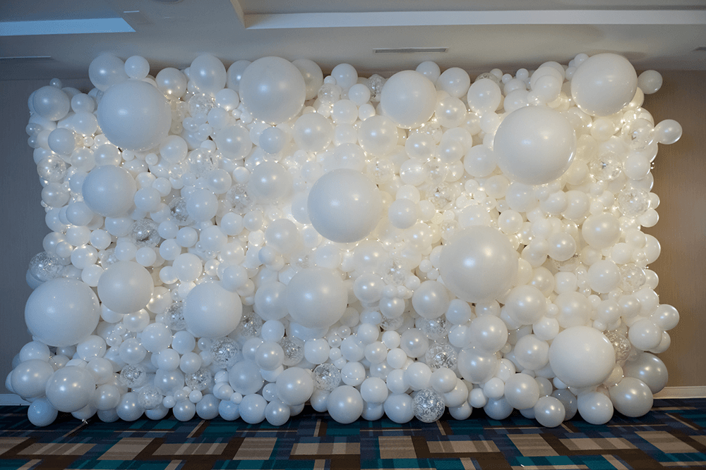 balloon wall  white