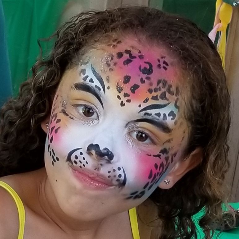airbrush face painting