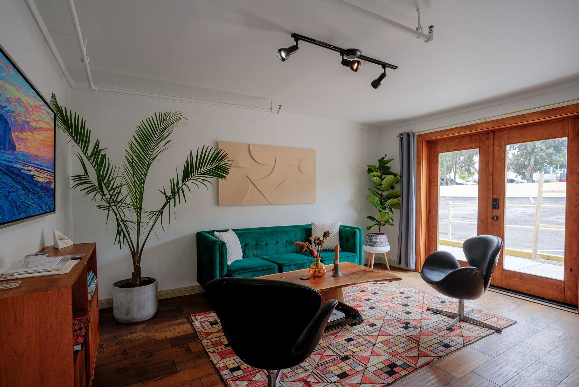 Anchor Art Logistics team collaborates here at Palm Palm Art Collective or at your home. 