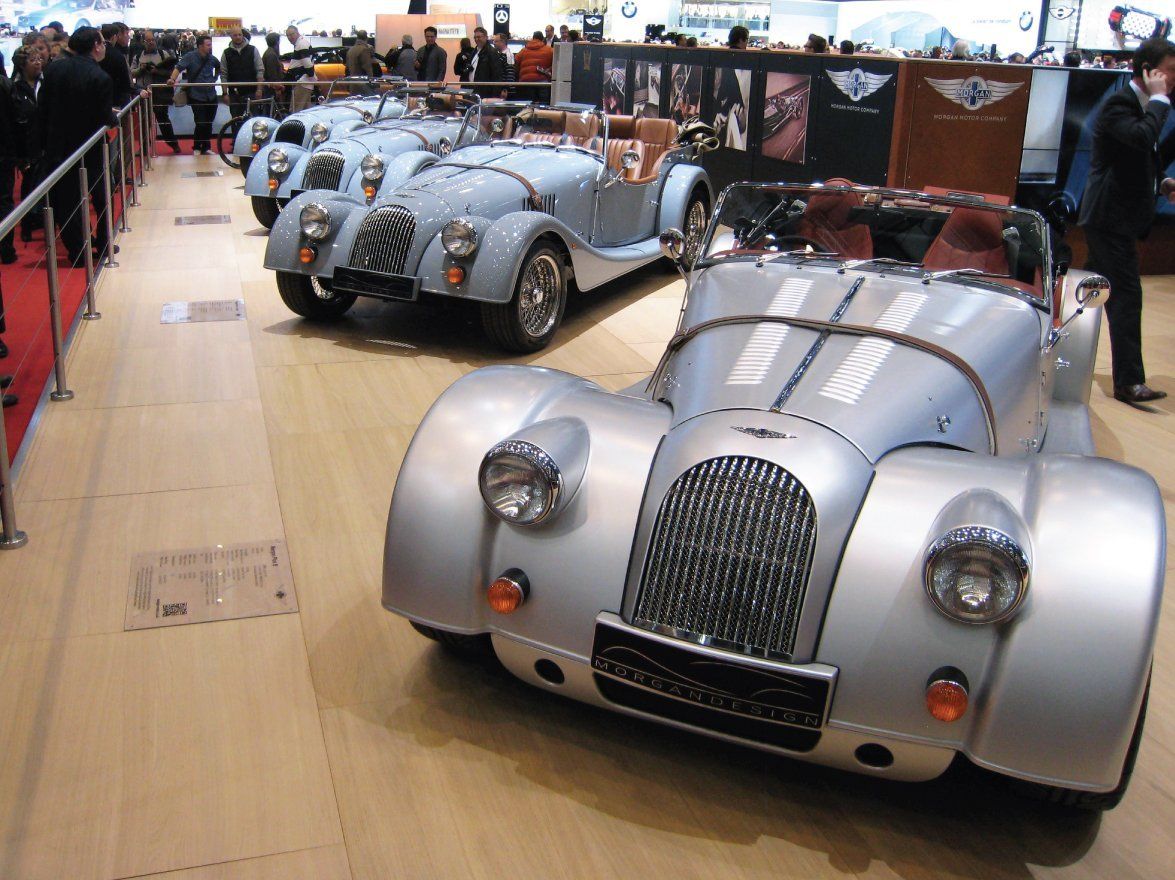 exhibition stand flooring designed for cars