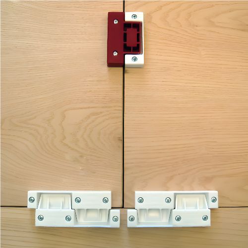 Plastic linking clips for portable floors