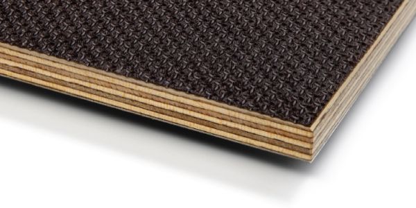 Non-slip plywood for flooring