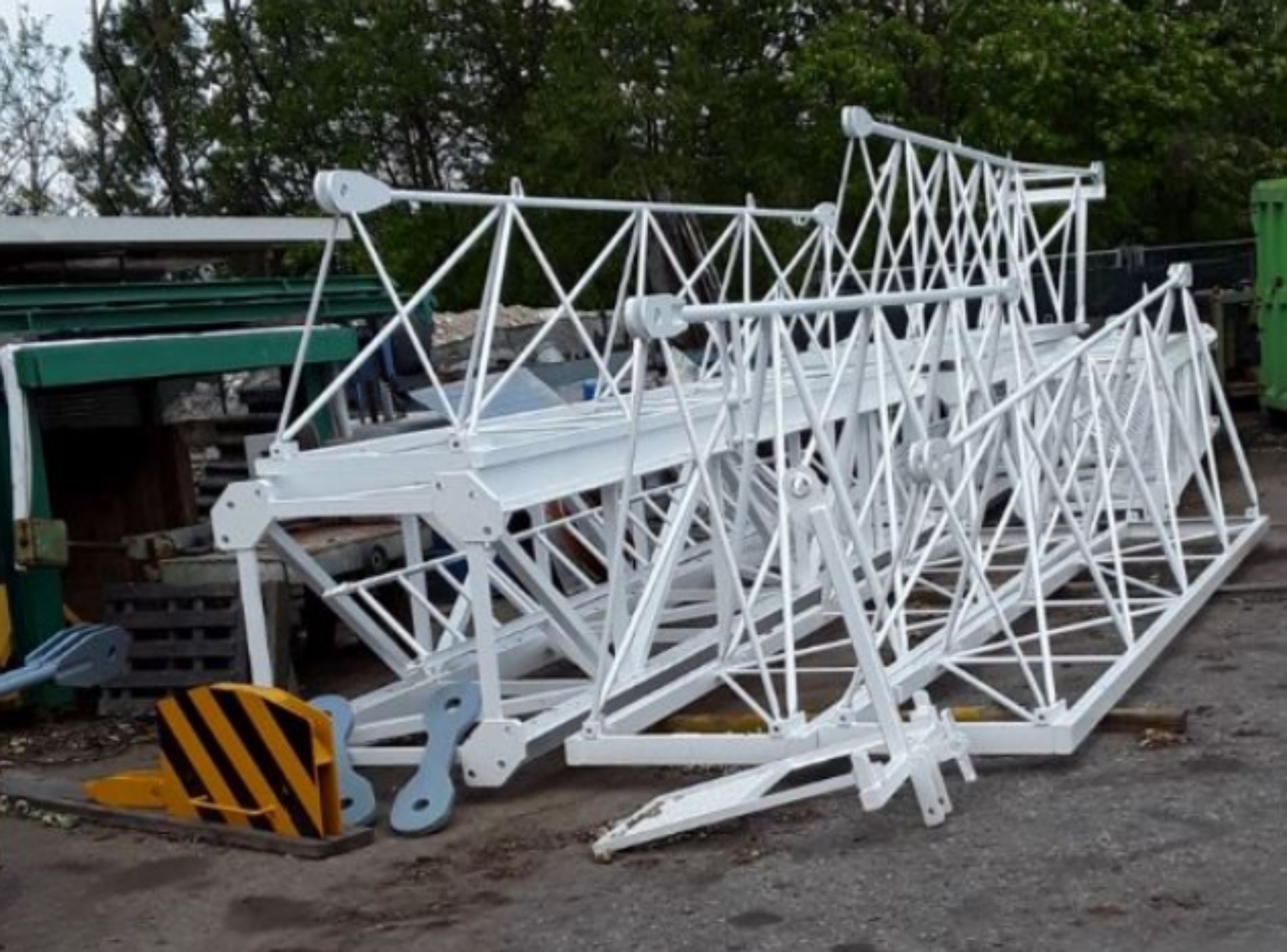 verniciatura e sabbiatura industriale su strutture in metallo