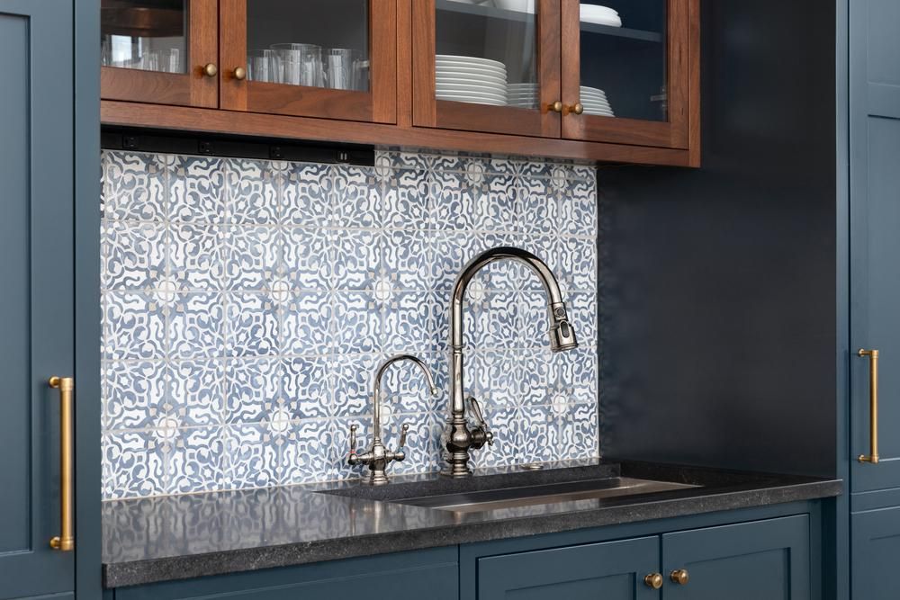 Blue Flower Pattern Kitchen Backsplash