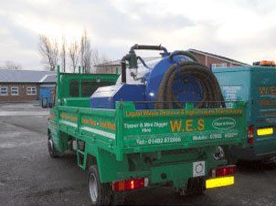 Grease trap and food waste emptying