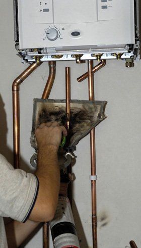 Plumbing and heating services - Bournville, Birmingham - G.L Plumbing & Heating - Repairing Heater