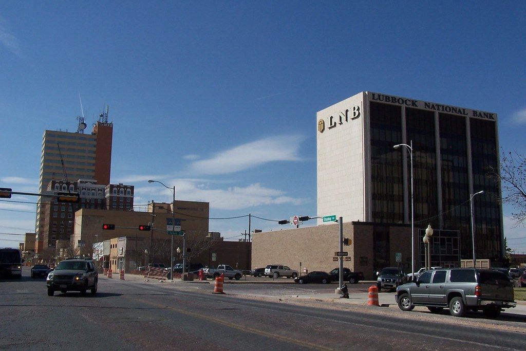 A large building with the word lead on it