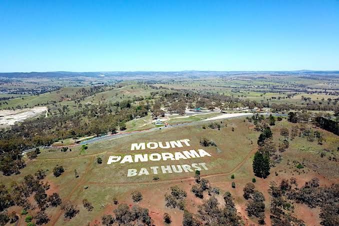 Bathurst — Paint Place Cowra In Bathurst NSW