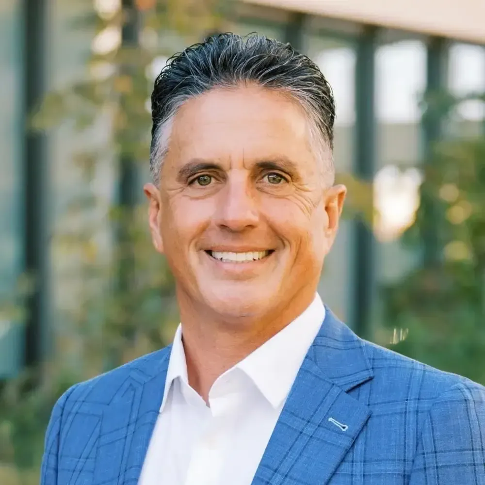 headshot of Alex Lehr