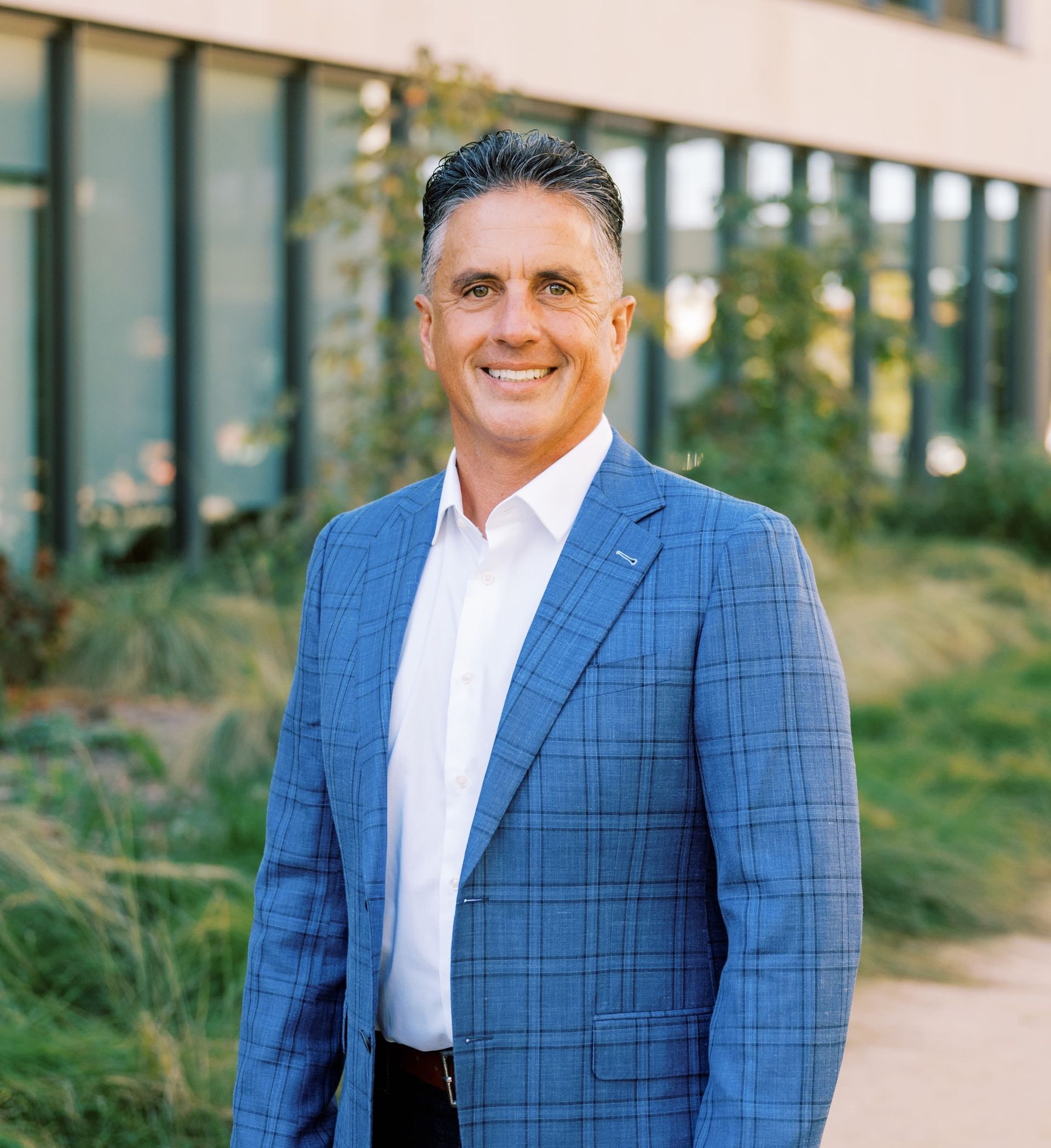 headshot of Alex Lehr