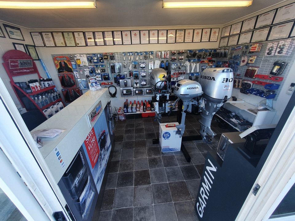 HiTune Marine Mechanic Besides Outboard Engine — Outboard Spare Parts In Cairns, QLD